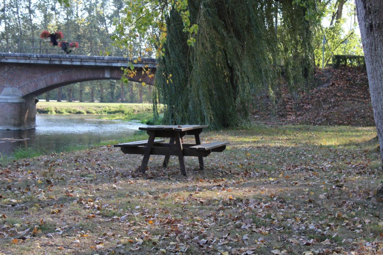 Chez Santia Villa Brinon-sur-Sauldre Bagian luar foto